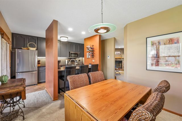 1070 50th Street 2C, West Des Moines, IA 50266