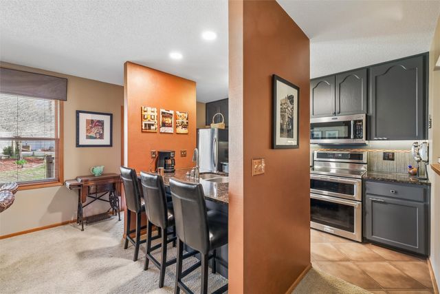 1070 50th Street 2C, West Des Moines, IA 50266