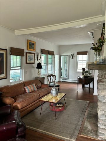 11 Uncas Road, East Lyme, CT 06357