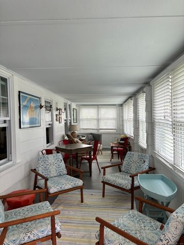 11 Uncas Road, East Lyme, CT 06357