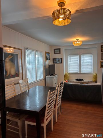 11 Uncas Road, East Lyme, CT 06357