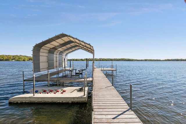 1748 Shorewood Lane, Mound, MN 55364