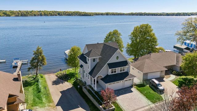 1748 Shorewood Lane, Mound, MN 55364