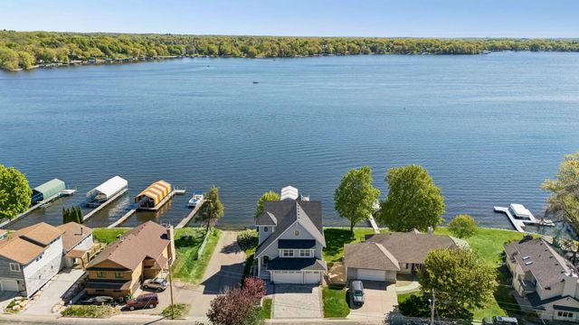 1748 Shorewood Lane, Mound, MN 55364