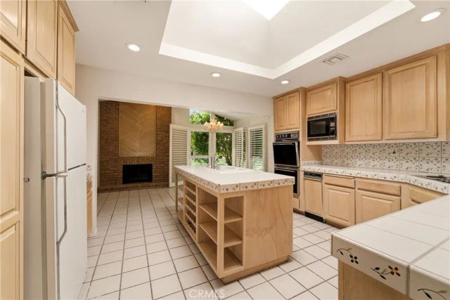 11345 Dona Lola Drive, Studio City, CA 91604