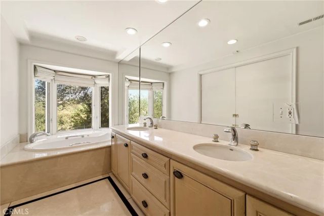 11345 Dona Lola Drive, Studio City, CA 91604