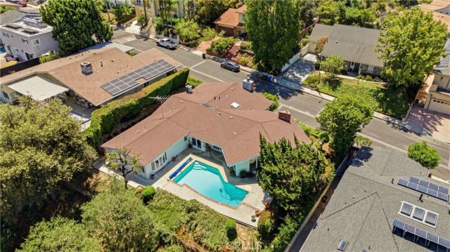 11345 Dona Lola Drive, Studio City, CA 91604