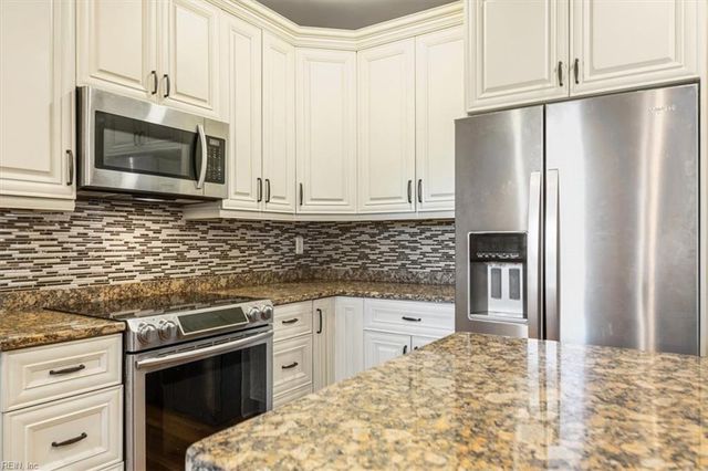 3240 Morningside DR, Chesapeake, VA 23321