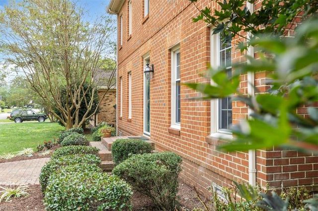 3240 Morningside DR, Chesapeake, VA 23321