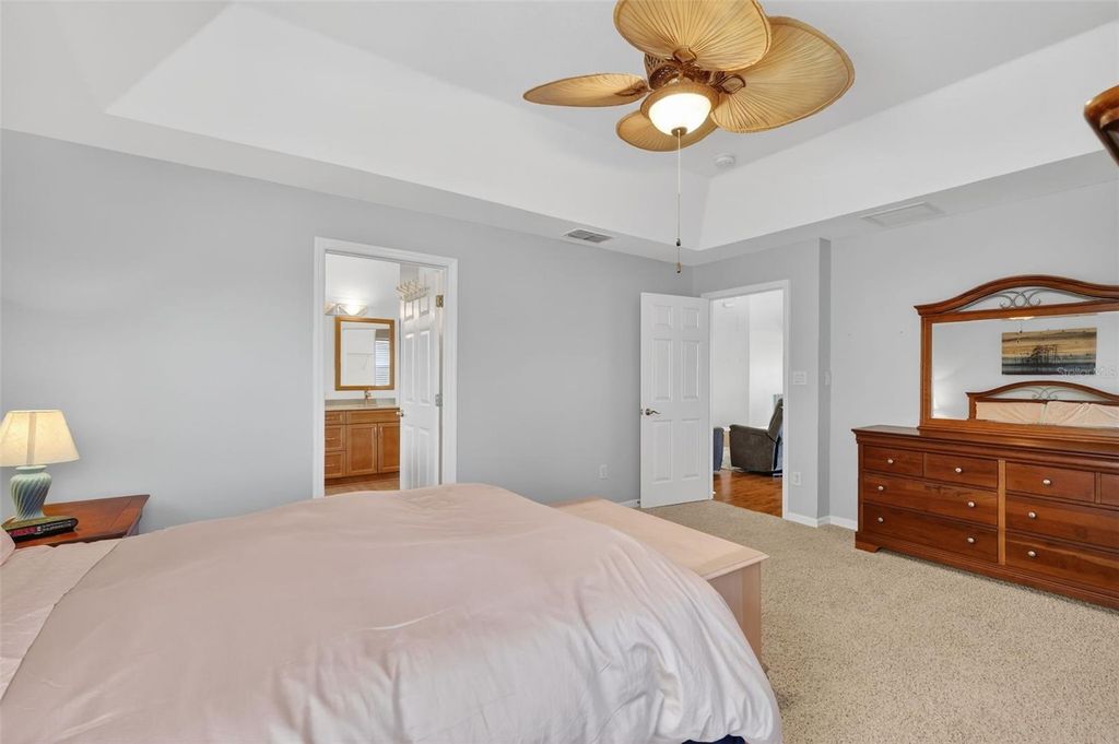 Image 48 of property listing at 5024 LONG MEADOW DRIVE, Leesburg, FL 34748