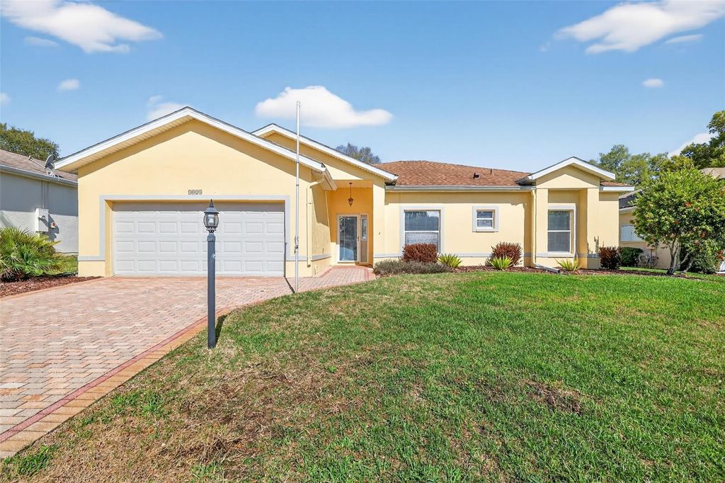 Image 6 of property listing at 5024 LONG MEADOW DRIVE, Leesburg, FL 34748