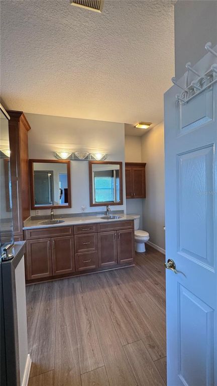 Image 54 of property listing at 5024 LONG MEADOW DRIVE, Leesburg, FL 34748