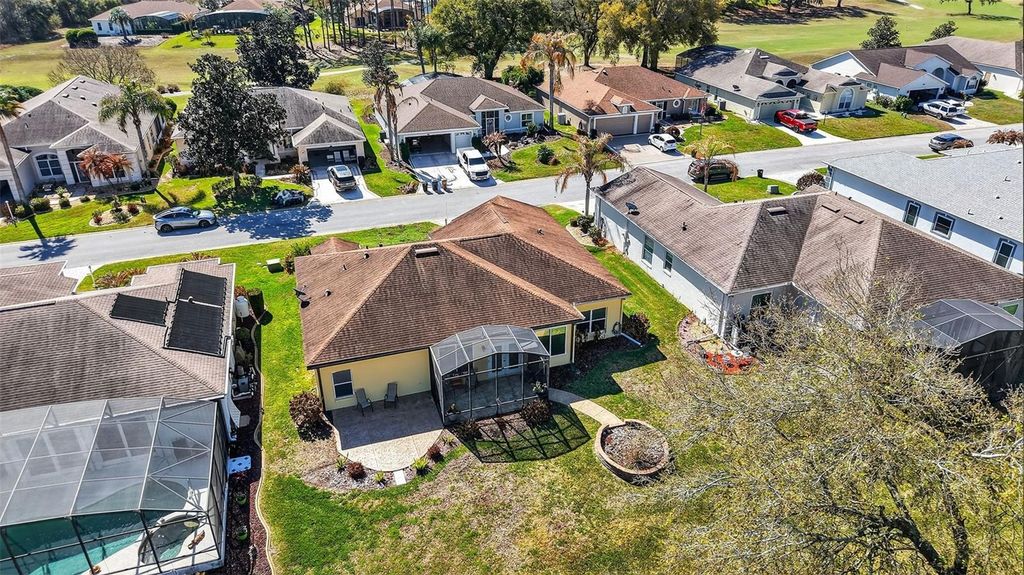 Image 7 of property listing at 5024 LONG MEADOW DRIVE, Leesburg, FL 34748