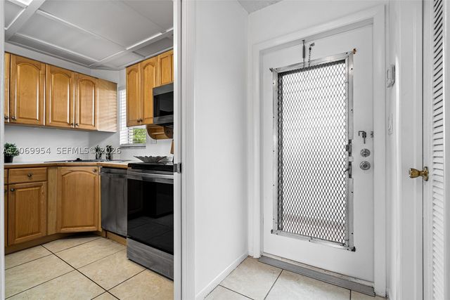 8900 Washington Blvd 205, Pembroke Pines, FL 33025