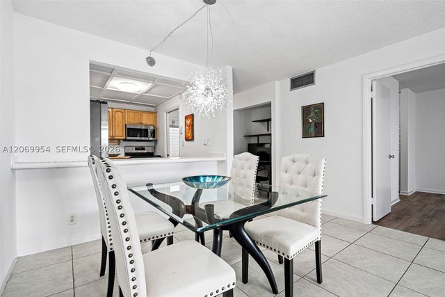 8900 Washington Blvd 205, Pembroke Pines, FL 33025