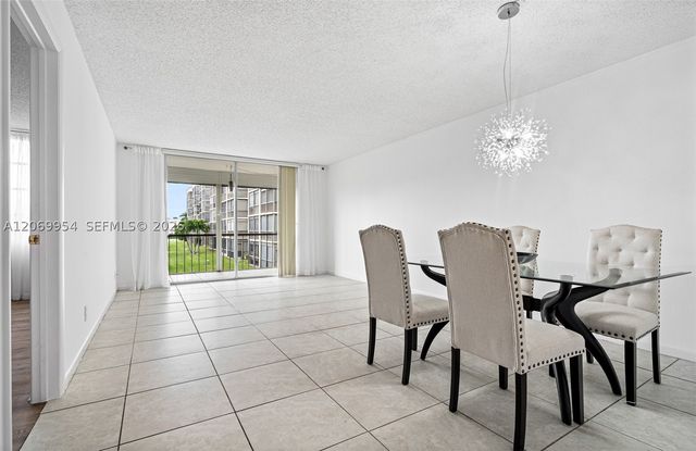 8900 Washington Blvd 205, Pembroke Pines, FL 33025