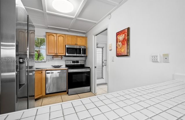 8900 Washington Blvd 205, Pembroke Pines, FL 33025