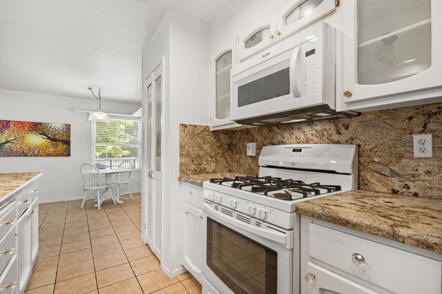 9713 Thornton Rd, Stockton, CA 95209