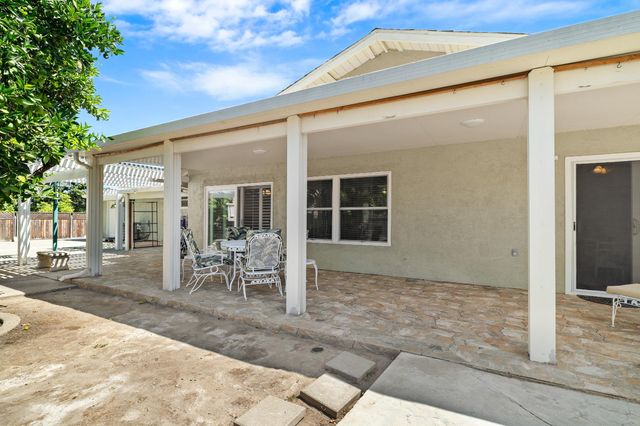 9713 Thornton Rd, Stockton, CA 95209
