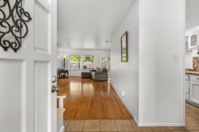 9713 Thornton Rd, Stockton, CA 95209