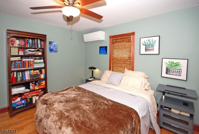 131 Weiss Ter, Raritan Boro, NJ 08869