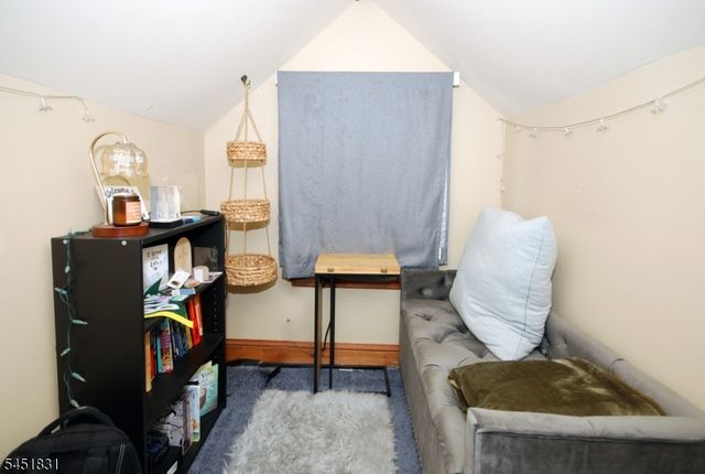 131 Weiss Ter, Raritan Boro, NJ 08869