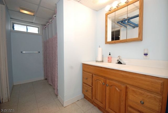 131 Weiss Ter, Raritan Boro, NJ 08869