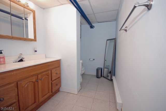 131 Weiss Ter, Raritan Boro, NJ 08869