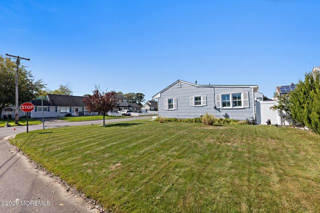 2717 Shady Glen Avenue, Point Pleasant, NJ 08742