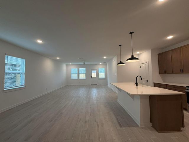 4727 Bay Vista Drive, Baytown, TX 77523