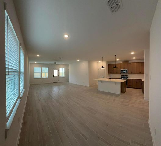 4727 Bay Vista Drive, Baytown, TX 77523