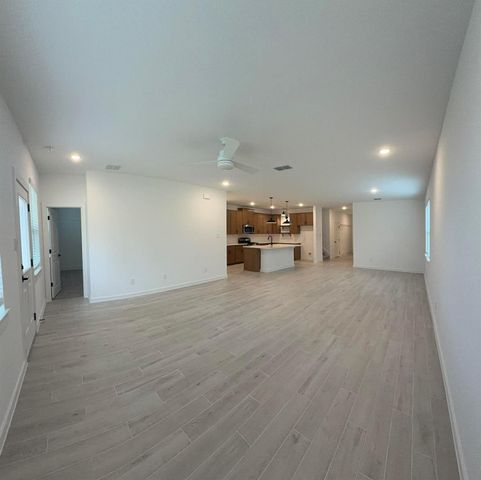 4727 Bay Vista Drive, Baytown, TX 77523