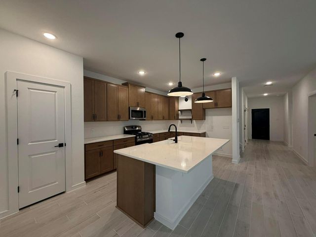 4727 Bay Vista Drive, Baytown, TX 77523