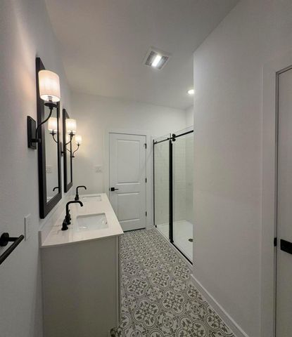 4727 Bay Vista Drive, Baytown, TX 77523