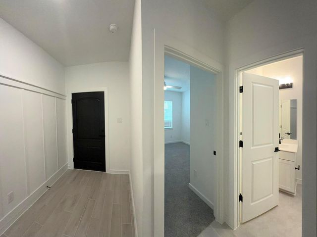 4727 Bay Vista Drive, Baytown, TX 77523