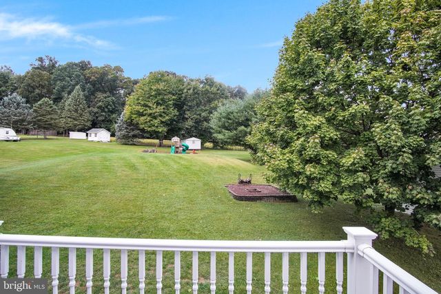 2389 MEETINGHOUSE RD, Spring Grove, PA 17362