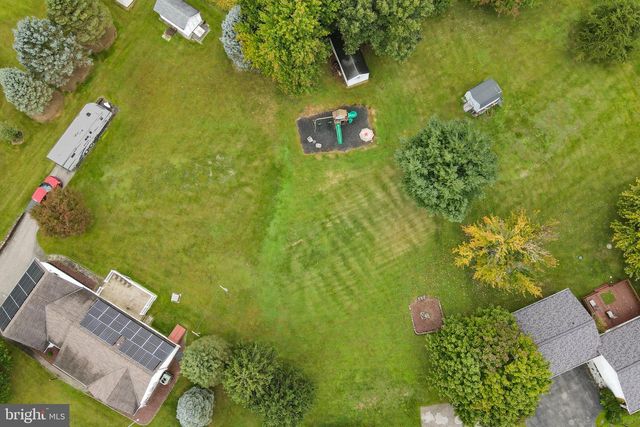 2389 MEETINGHOUSE RD, Spring Grove, PA 17362