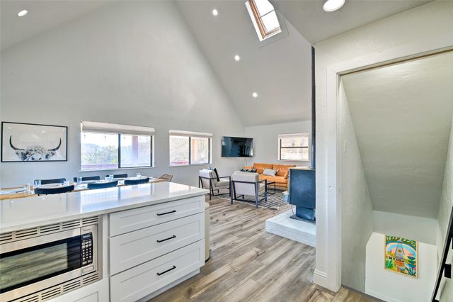 2444 S Lakeview Drive, Gordon, TX 76453