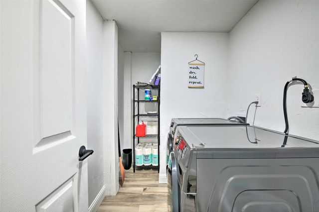 2444 S Lakeview Drive, Gordon, TX 76453