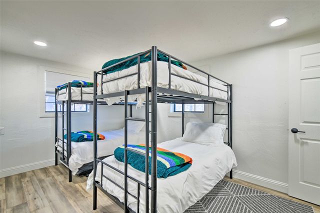 2444 S Lakeview Drive, Gordon, TX 76453