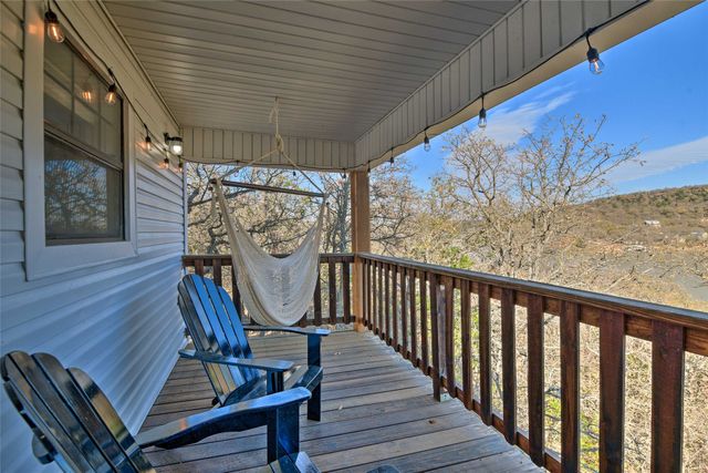 2444 S Lakeview Drive, Gordon, TX 76453