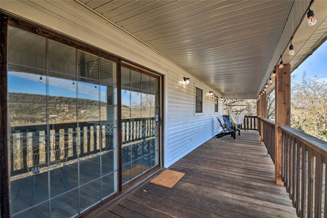 2444 S Lakeview Drive, Gordon, TX 76453