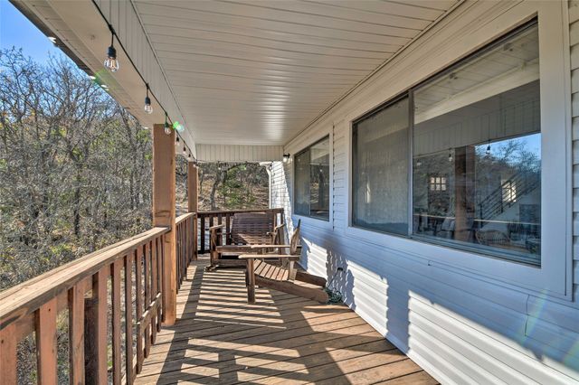 2444 S Lakeview Drive, Gordon, TX 76453