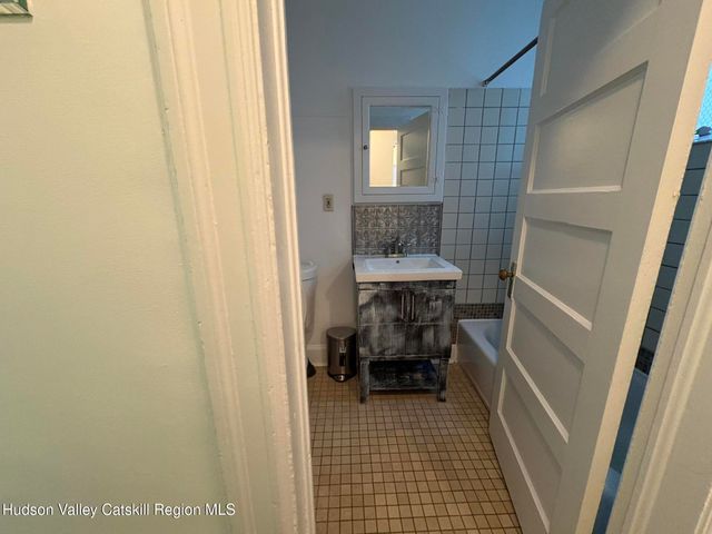 302 Wall Street 3rd Fl, Kingston, NY 12401