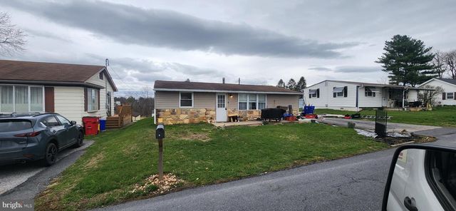 13 FOREST AVENUE, Fayetteville, PA 17222