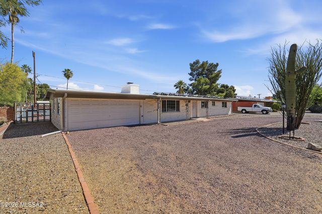 5221 E 4th Street, Tucson, AZ 85711