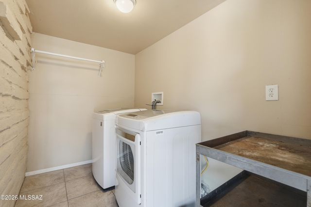 5221 E 4th Street, Tucson, AZ 85711