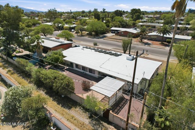 5221 E 4th Street, Tucson, AZ 85711