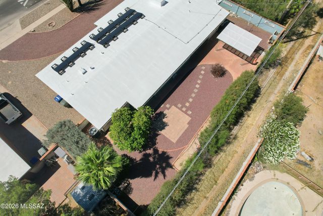 5221 E 4th Street, Tucson, AZ 85711