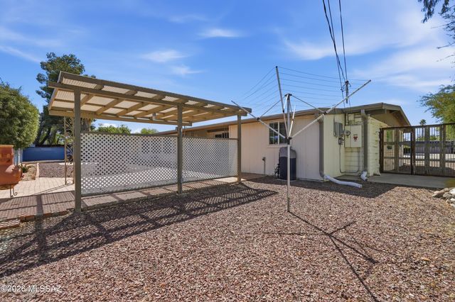 5221 E 4th Street, Tucson, AZ 85711